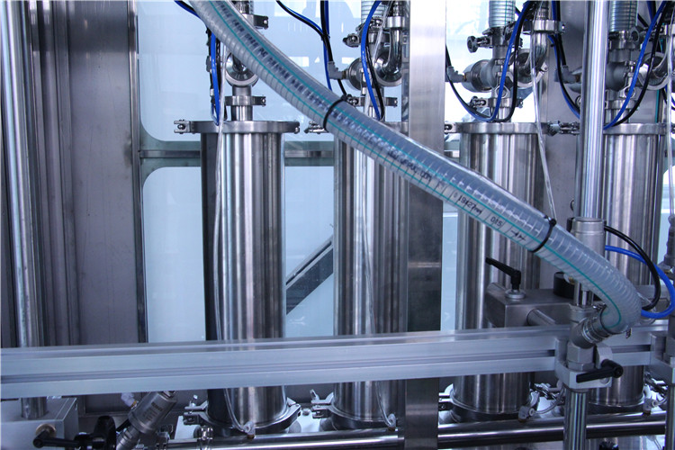 suklaan täyttö kone